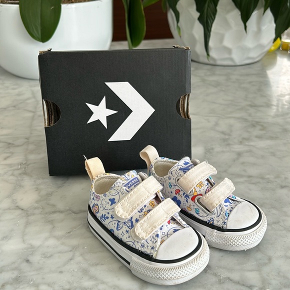 Converse All-Star Velcro butterfly infant shoes sz:2 - Picture 1 of 9